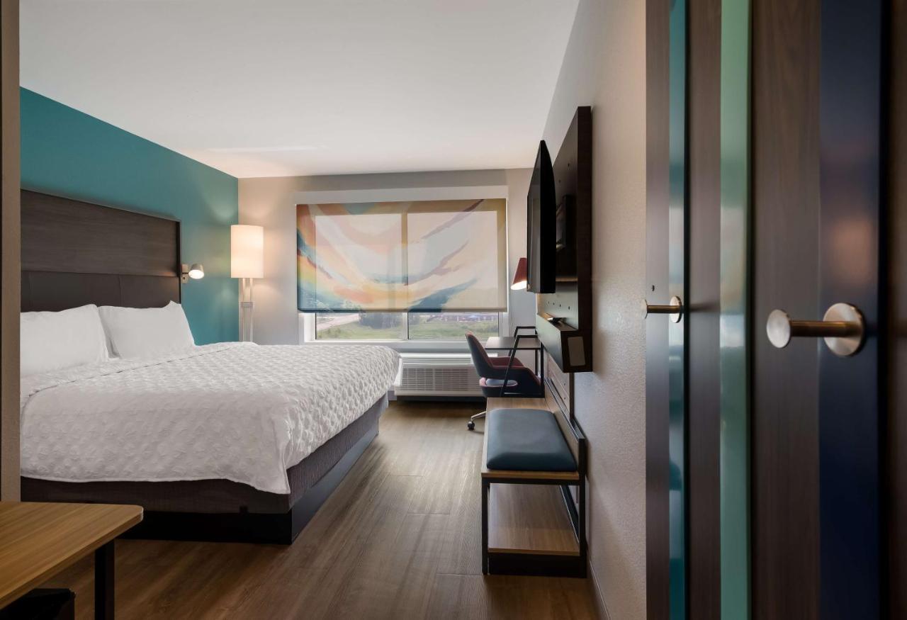 Отель Tru By Hilton Novi Detroit Экстерьер фото