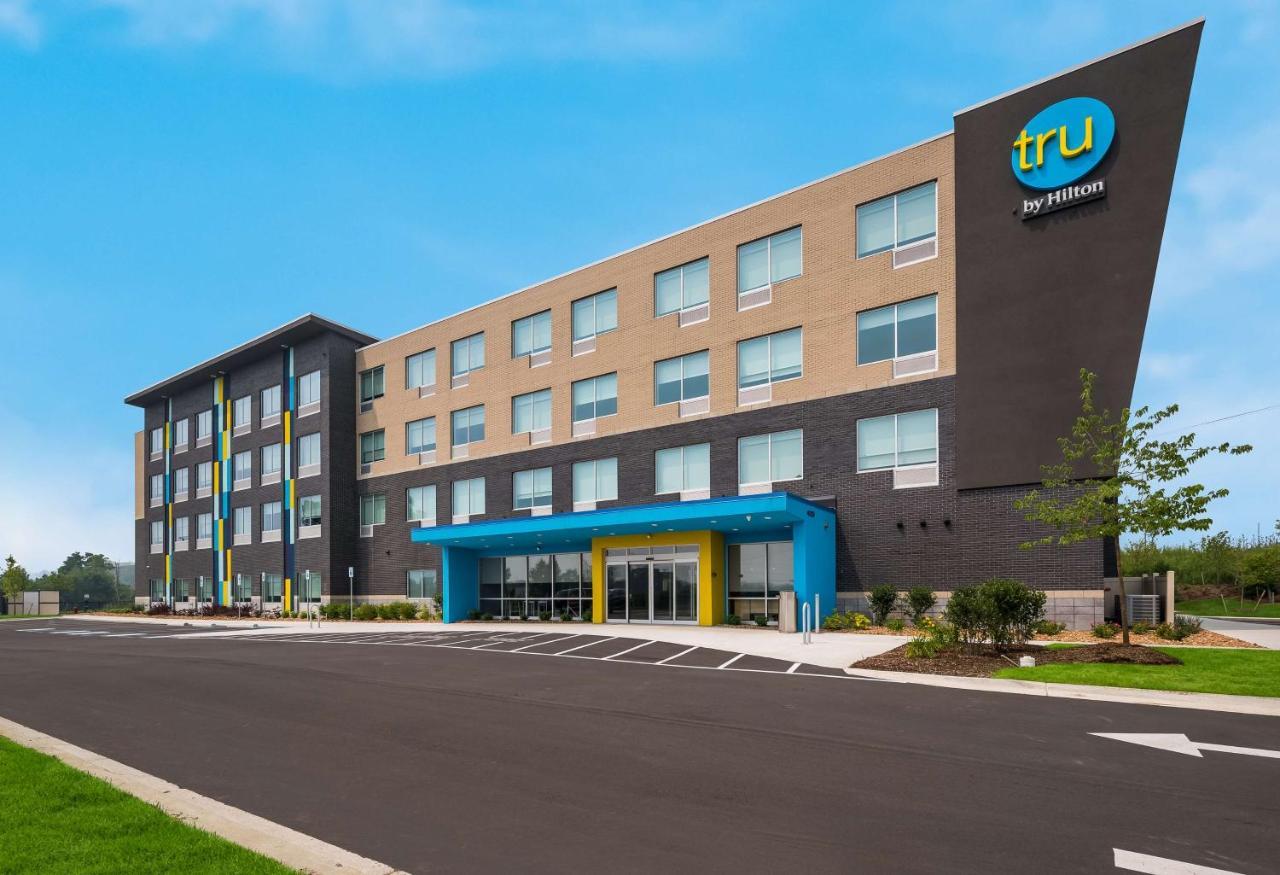 Отель Tru By Hilton Novi Detroit Экстерьер фото
