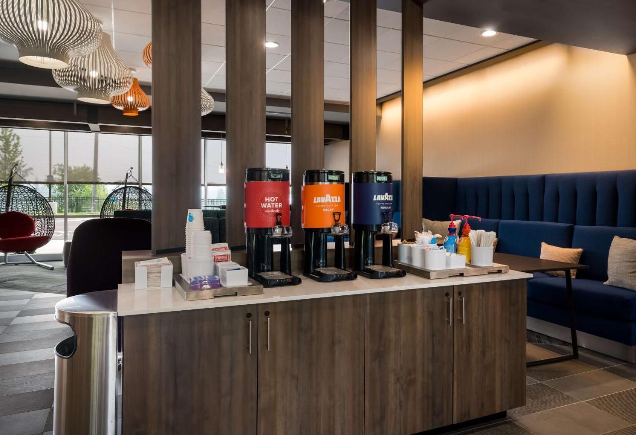 Отель Tru By Hilton Novi Detroit Экстерьер фото